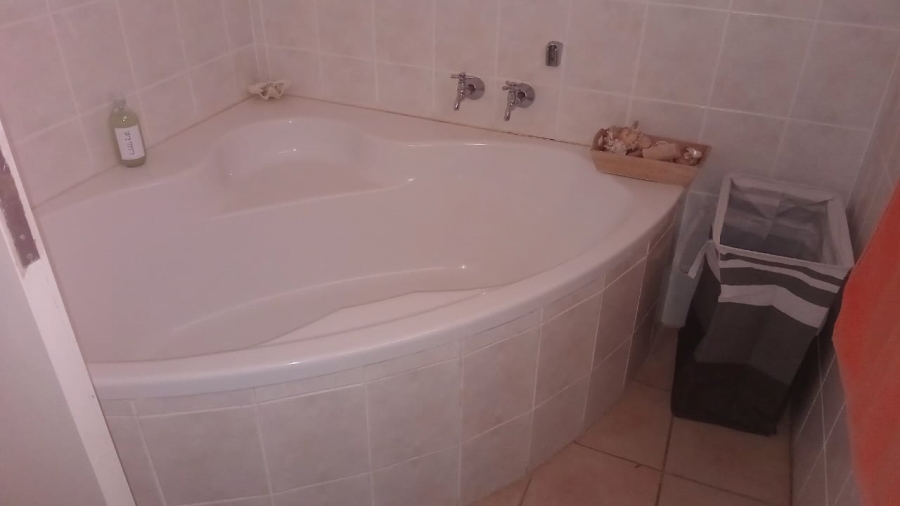 9 Bedroom Property for Sale in Parys Free State